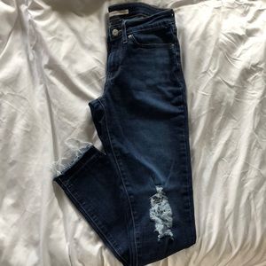 Levi 711 Skinny Distressed Jean NWOT